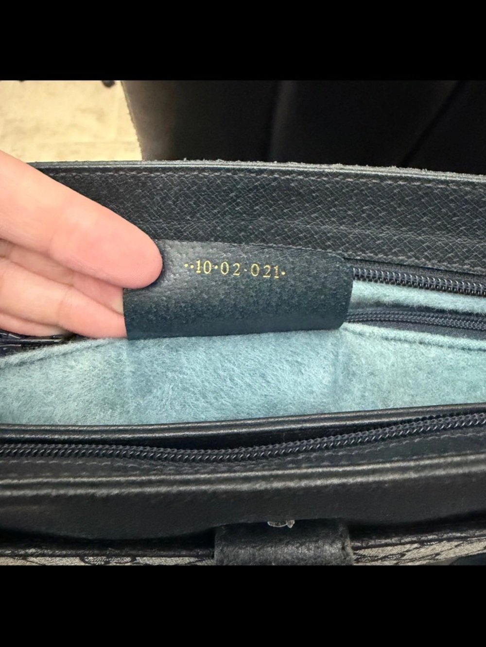Gucci Vintage Navy Shoulder Bag - Picture 8 of 8